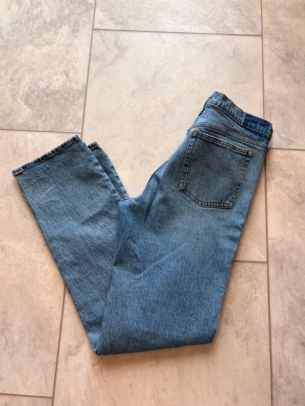 Abercrombie & Fitch The Straight Mid Rise Jeans - Picture 6 of 6